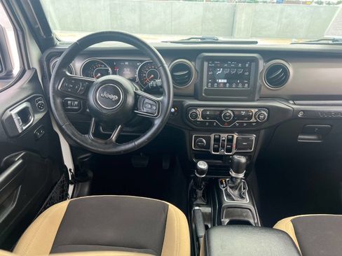 Used 2018 Jeep Wrangler Unlimited Sport S AWD/4WD image 14