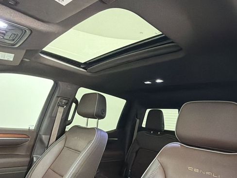 Used 2022 GMC Sierra 1500 Denali AWD/4WD image 13