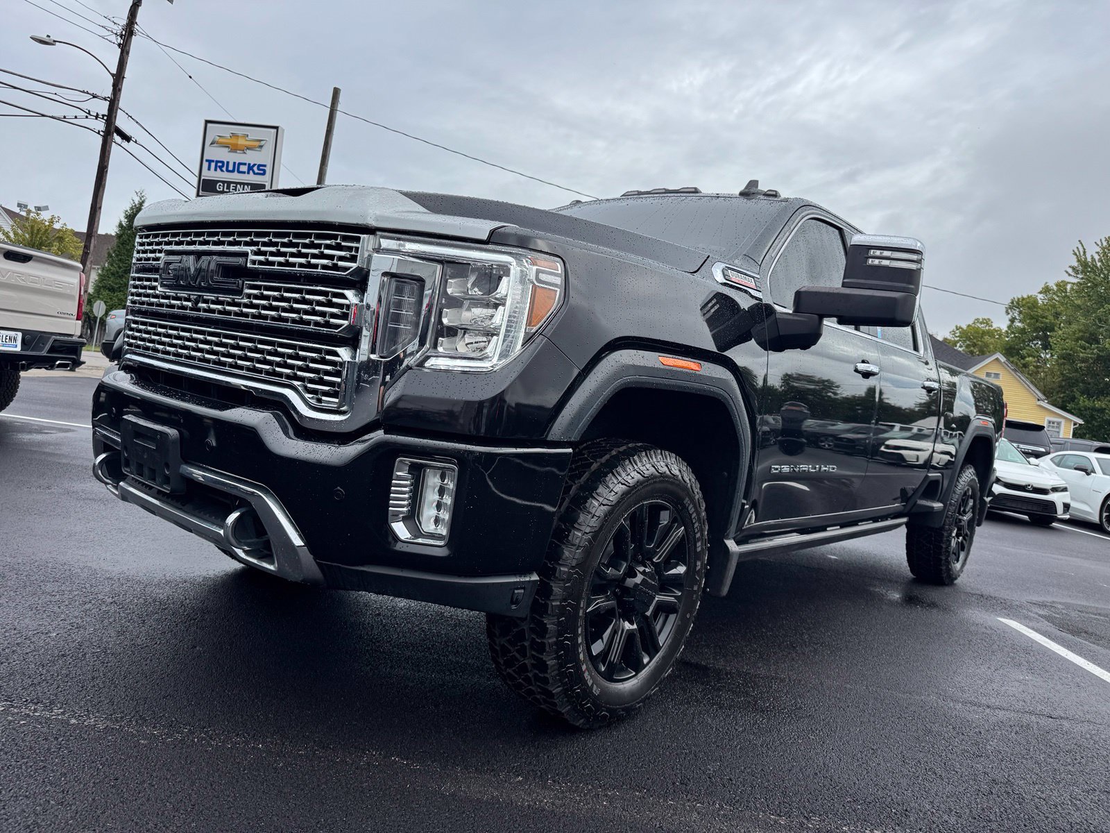 Used 2021 GMC Sierra 2500 Denali w/ Denali Black Diamond Edition AWD/4WD image 45