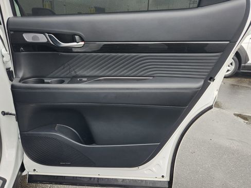 Used 2024 Hyundai Palisade Calligraphy image 20