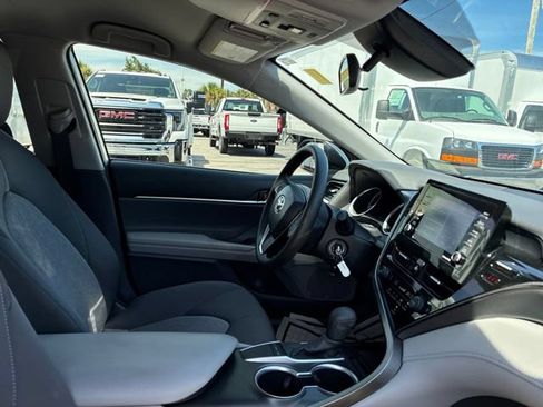 Used 2022 Toyota Camry LE FWD image 23