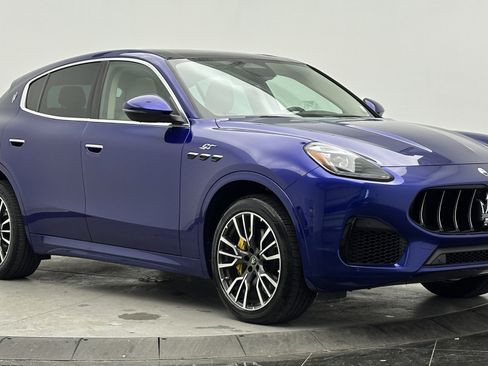Used 2023 Maserati Grecale GT image 3