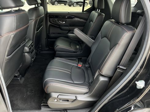 Used 2024 Honda Pilot TrailSport image 34