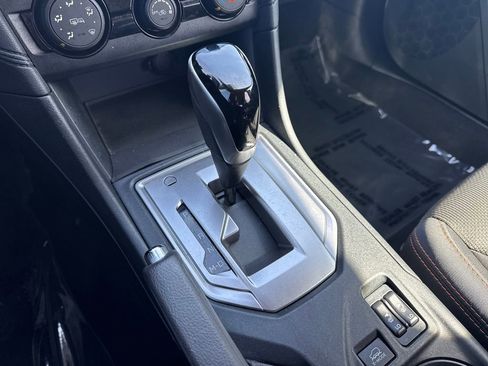 Used 2019 Subaru Crosstrek 2.0i Premium w/ Eyesight System image 33