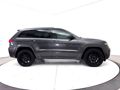 Used 2019 Jeep Grand Cherokee Altitude RWD image 36