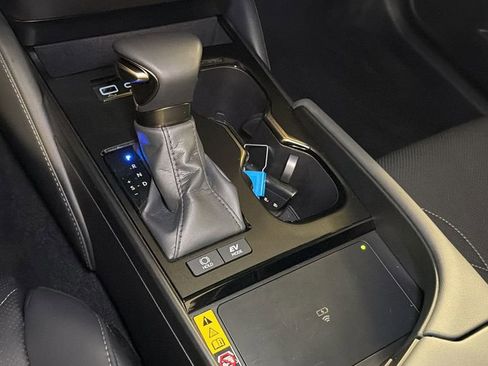 Certified 2025 Lexus ES 300h w/ Luxury Package FWD image 28