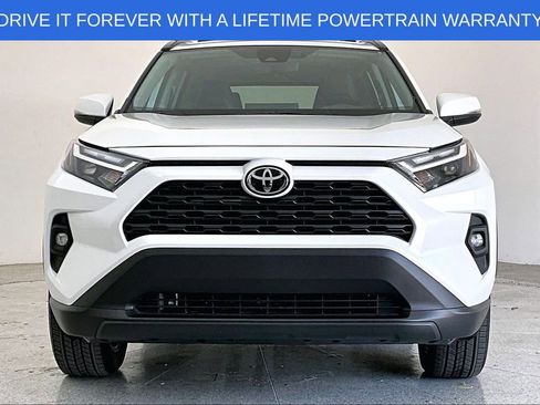 Used 2025 Toyota RAV4 XLE Premium image 5