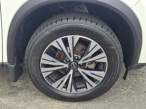 Used 2023 Nissan Rogue SV w/ SV Premium B Package AWD/4WD image 9