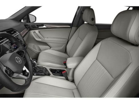 Used 2023 Volkswagen Tiguan SE R-Line AWD/4WD image 12