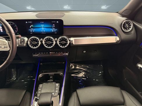 Certified 2023 Mercedes-Benz GLB 250 image 28