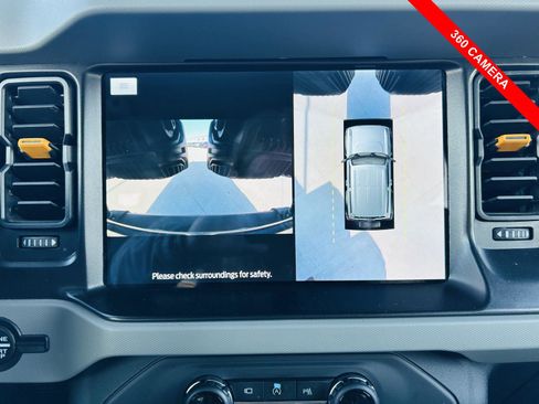 Used 2021 Ford Bronco Badlands image 11