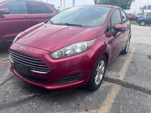 Used 2015 Ford Fiesta SE FWD image 1