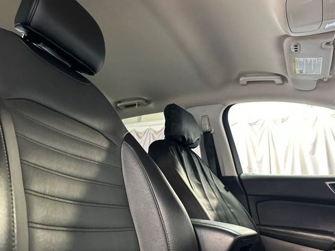 Used 2018 Ford Edge SEL w/ Equipment Group 201A FWD image 18