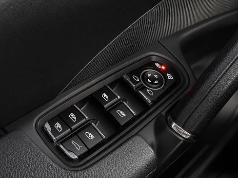 Used 2018 Porsche Cayenne S AWD/4WD image 36