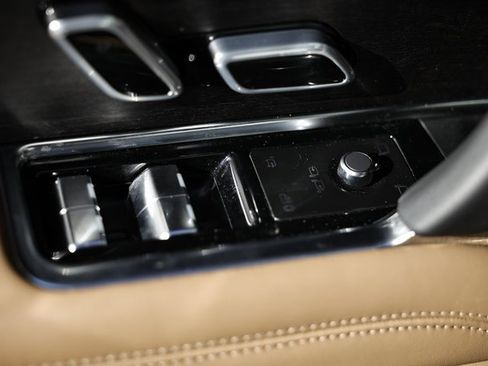 New 2025 Land Rover Range Rover Autobiography image 21