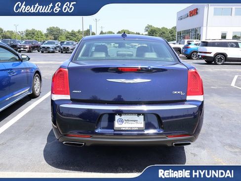 Used 2017 Chrysler 300 C AWD/4WD image 18