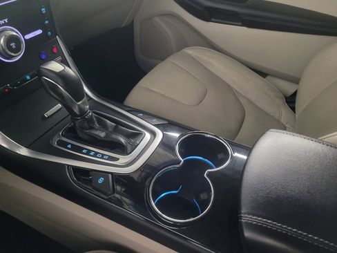 Used 2018 Ford Edge Titanium w/ Equipment Group 302A FWD image 26