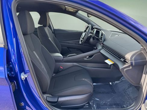 Used 2025 Hyundai Elantra Sport image 22