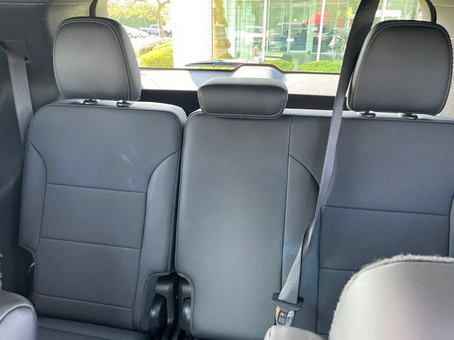 Used 2026 Buick Enclave Preferred FWD image 32
