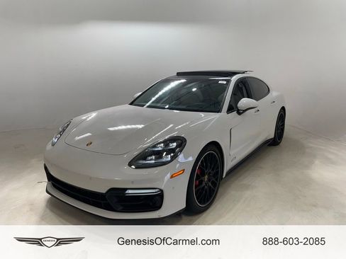 Used 2020 Porsche Panamera GTS image 1