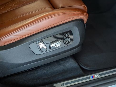 Used 2020 BMW X7 xDrive40i w/ M Sport Package AWD/4WD image 50