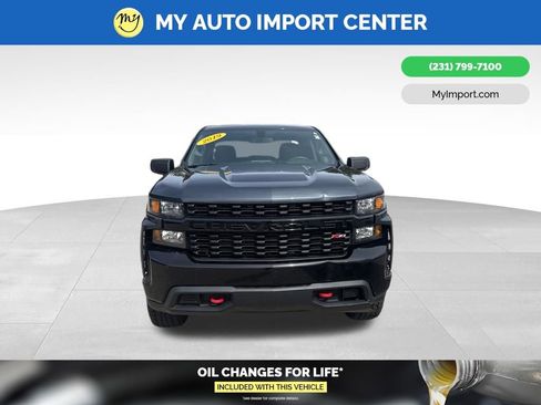 Used 2019 Chevrolet Silverado 1500 Custom Trail Boss w/ Custom Convenience Package AWD/4WD image 2