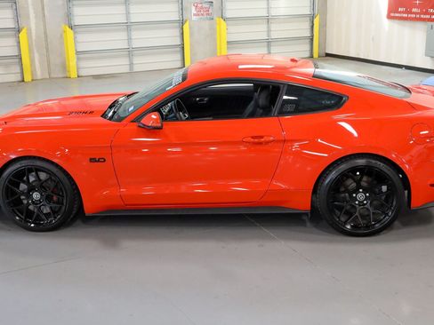Used 2016 Ford Mustang GT Premium w/ GT Performance Package RWD image 6