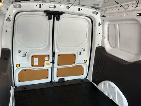 Used 2019 Ford Transit Connect XLT FWD image 21