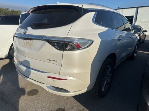Used 2022 Buick Enclave Avenir w/ Avenir Technology Package image 5