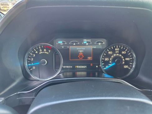 Used 2016 Ford F150 Platinum w/ Equipment Group 701A Luxury AWD/4WD image 22