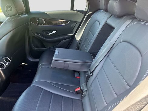 Used 2022 Mercedes-Benz GLC 300 4MATIC w/ Premium Package Lite image 18