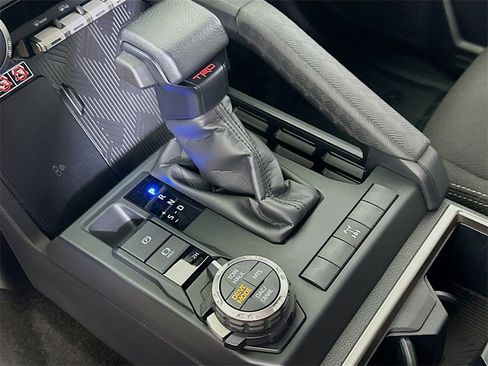 Used 2025 Toyota 4Runner TRD Off-Road image 26