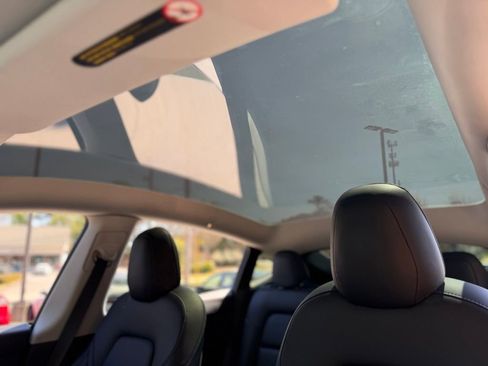 Used 2021 Tesla Model Y Long Range image 50