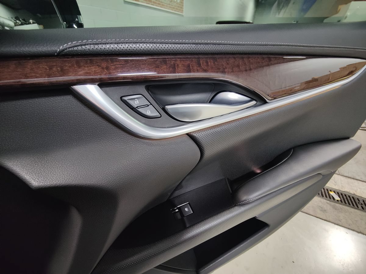 Used 2013 Cadillac XTS Luxury w/ Driver Awareness Package AWD/4WD image 12