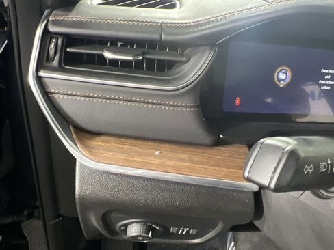 Used 2023 Jeep Grand Cherokee Summit w/ Luxury Tech Group V image 19