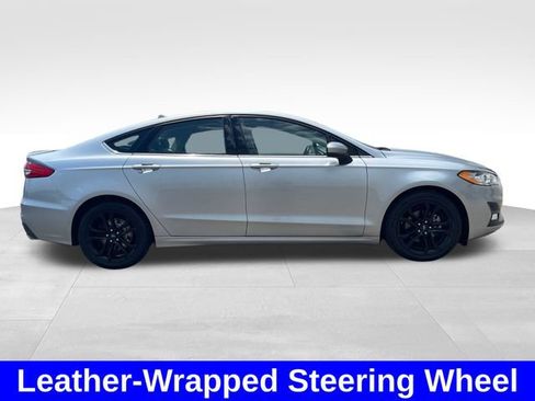 Used 2020 Ford Fusion SE w/ Equipment Group 151A FWD image 6