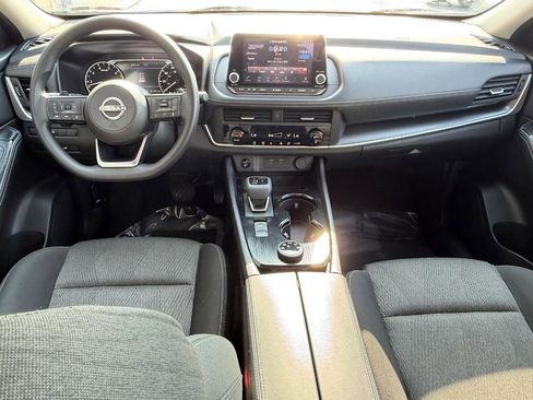 Used 2024 Nissan Rogue SV AWD/4WD image 11