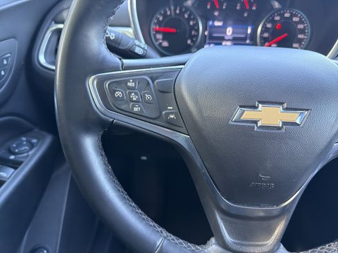 Used 2024 Chevrolet Equinox LT AWD/4WD image 19