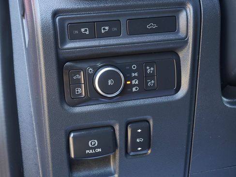 Used 2022 Ford F150 Lariat w/ Equipment Group 502A High AWD/4WD image 16