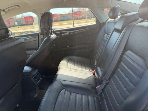 Used 2014 Ford Fusion SE w/ Equipment Group 202A image 3