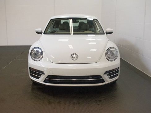 Used 2017 Volkswagen Beetle 1.8T SE FWD image 2