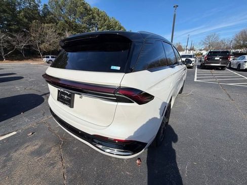 New 2026 Lincoln Nautilus Reserve AWD/4WD image 8