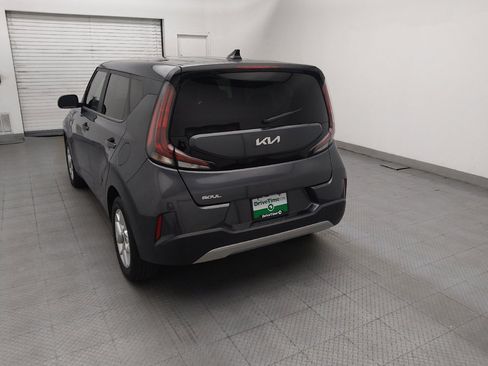 Used 2023 Kia Soul LX w/ LX Technology Package FWD image 6