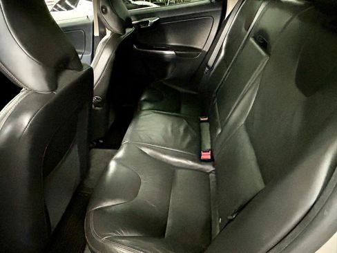 Used 2013 Volvo XC60 T6 image 19