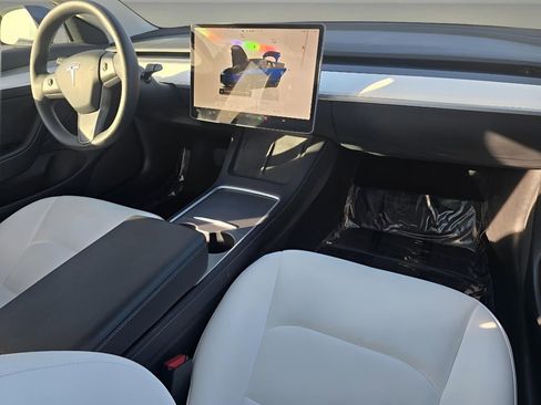 Used 2022 Tesla Model 3 Long Range image 23