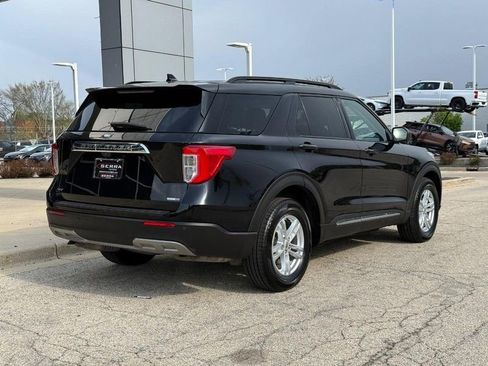 Used 2020 Ford Explorer XLT w/ Equipment Group 202A AWD/4WD image 3