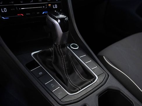 Used 2025 Volkswagen Jetta Sport FWD image 19