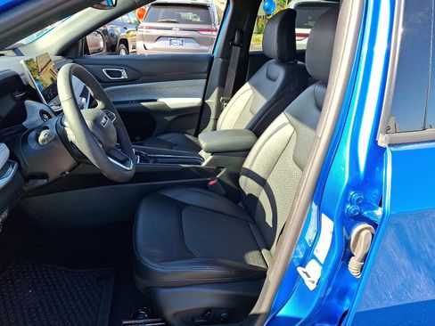 Used 2024 Jeep Compass Latitude w/ Convenience Group image 13