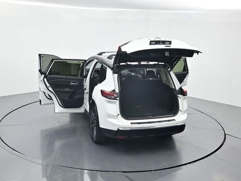Used 2025 Nissan Rogue Platinum w/ Platinum Premium Package FWD image 48