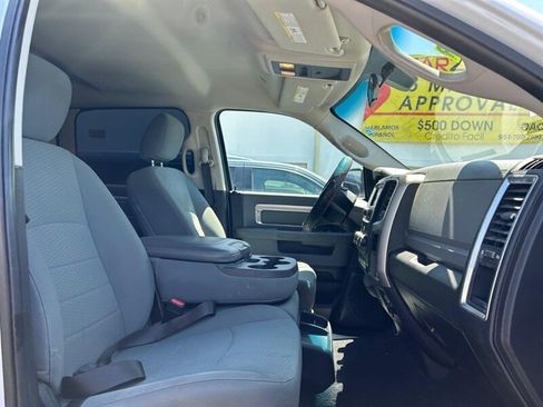 Used 2019 RAM 1500 Classic SLT AWD/4WD image 15